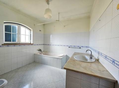 Moradia T4 em Ramalhal, Torres Vedras