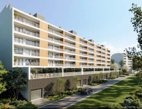 Novo apartamento T2, terraço e garagem box, junto ao centro Alcobaça