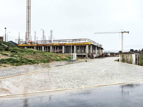 Novas Penthouses T4 duplex, varanda e garagem box, junto ao centro Alcobaça