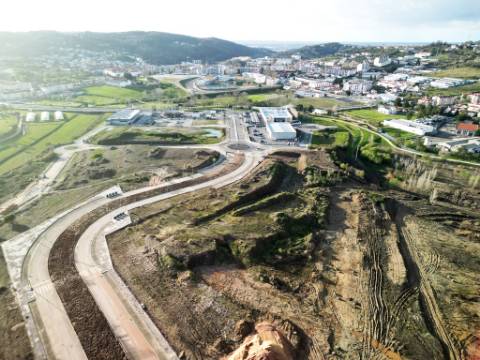 Novas Penthouses T4 duplex, varanda e garagem box, junto ao centro Alcobaça