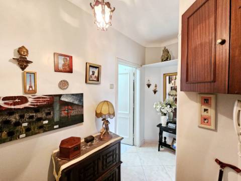 Apartamento T3 no centro de Carcavelos, Cascais