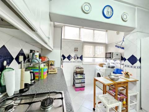 Apartamento T3 no centro de Carcavelos, Cascais