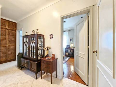 Apartamento T3 no centro de Carcavelos, Cascais