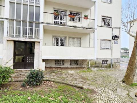 Apartamento T3 no centro de Carcavelos, Cascais