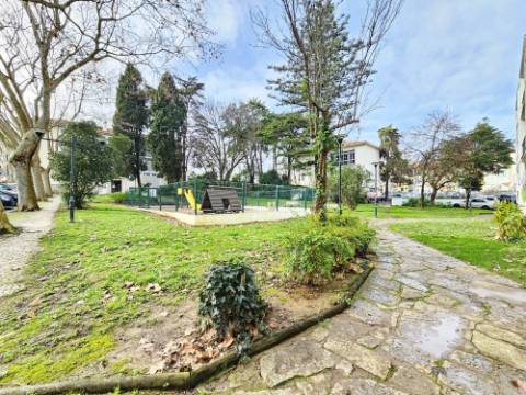 Apartamento T3 no centro de Carcavelos, Cascais