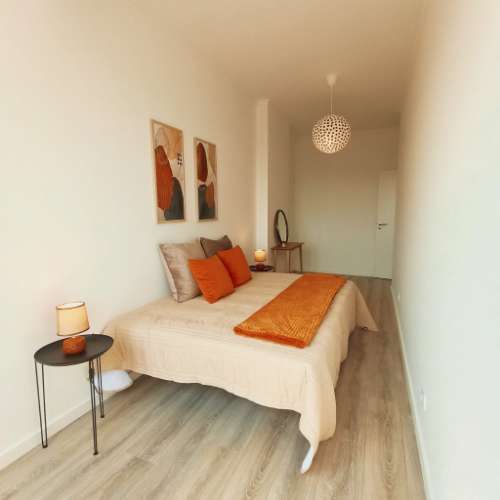 Apartamento T2 - totalmente remodelado, em Benfica