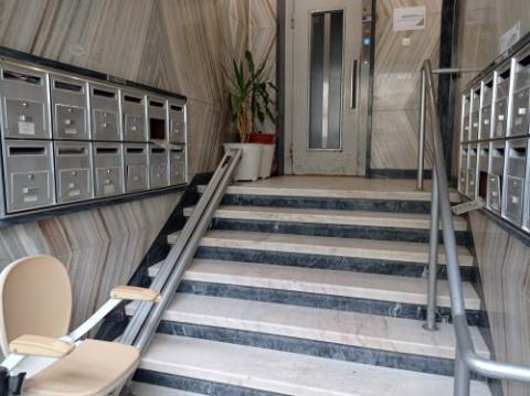 Apartamento T2 - totalmente remodelado, em Benfica