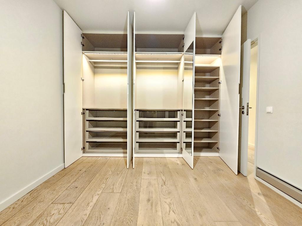 Apartamento T3 com garagem box, na Costa da Guia, Cascais