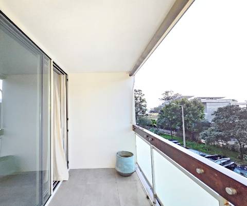 Apartamento T3 com garagem box, na Costa da Guia, Cascais