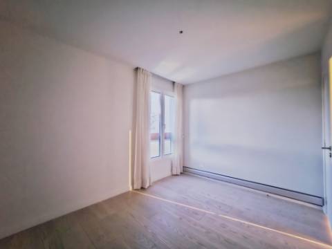 Apartamento T3 com garagem box, na Costa da Guia, Cascais