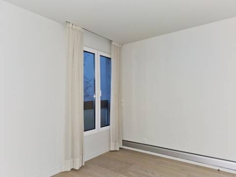 Apartamento T3 com garagem box, na Costa da Guia, Cascais