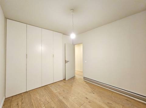 Apartamento T3 com garagem box, na Costa da Guia, Cascais