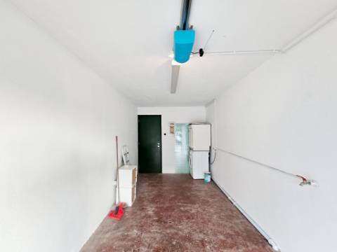 Apartamento T3 com garagem box, na Costa da Guia, Cascais