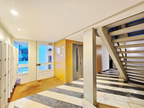 Apartamento T3 com garagem box, na Costa da Guia, Cascais