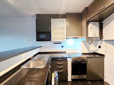 Apartamento T3 com garagem box, na Costa da Guia, Cascais