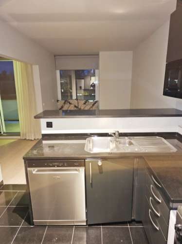 Apartamento T3 com garagem box, na Costa da Guia, Cascais