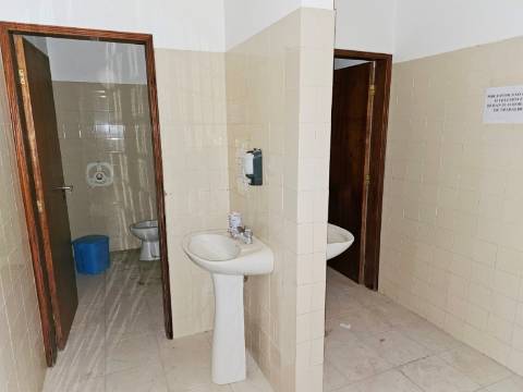 Armazém Industrial com 12.000m2, em Torres Novas, Santarém