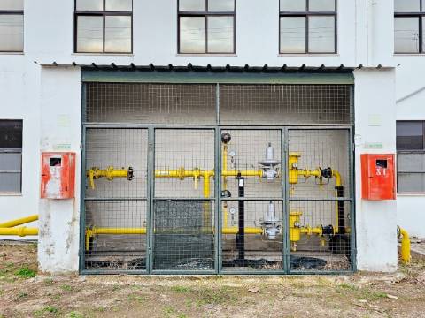 Armazém Industrial com 12.000m2, em Torres Novas, Santarém