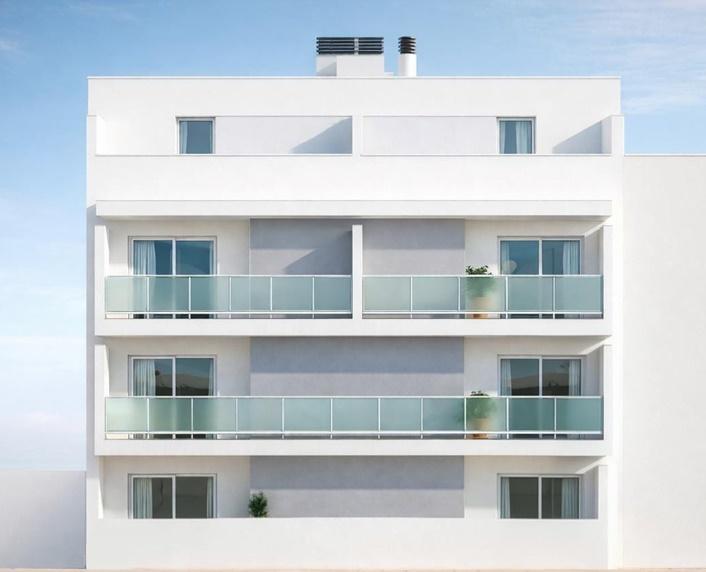 Apartamento T2 no Rés do Chão com Suite e Varandas