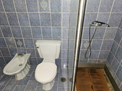 Moradia T5, piscina, e armazém, em Novais, Famalicão