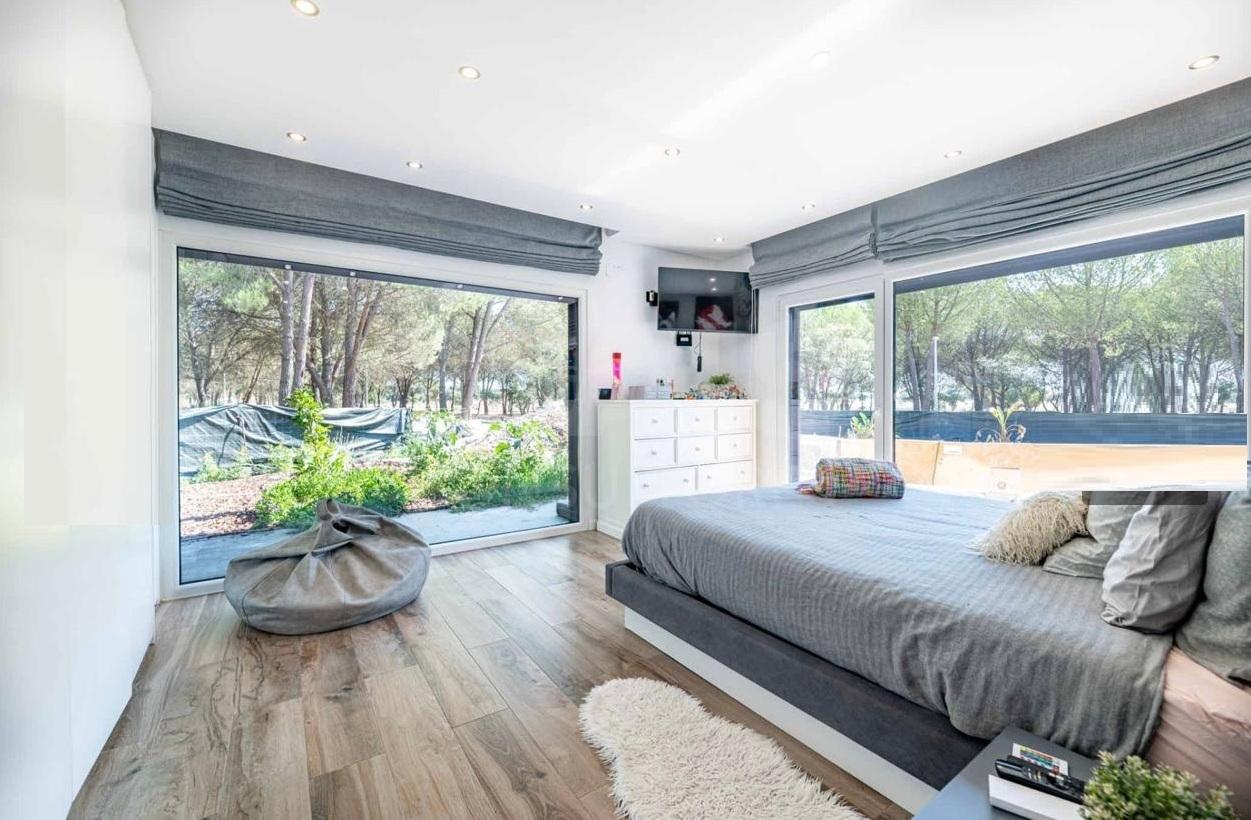 Magnifica moradia T4 na Urbanização Aroeira em Santo Estevão