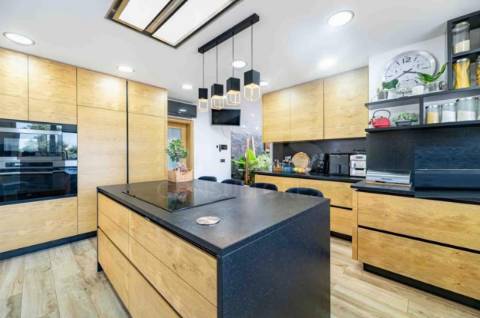 Magnifica moradia T4 na Urbanização Aroeira em Santo Estevão