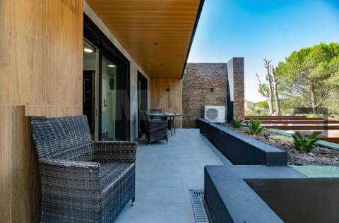 Magnifica moradia T4 na Urbanização Aroeira em Santo Estevão