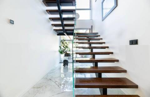 Magnifica moradia T4 na Urbanização Aroeira em Santo Estevão