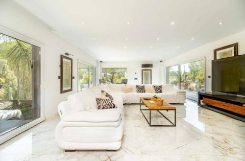 Magnifica moradia T4 na Urbanização Aroeira em Santo Estevão