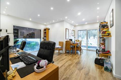 Magnifica moradia T4 na Urbanização Aroeira em Santo Estevão