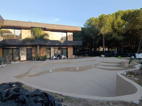 Magnifica moradia T4 na Urbanização Aroeira em Santo Estevão