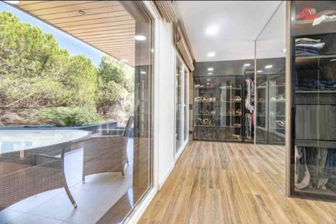 Magnifica moradia T4 com piscina na Urbanização Aroeira, em Santo Estevão