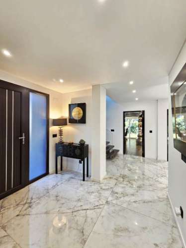 Magnifica moradia T4 com piscina na Urbanização Aroeira, em Santo Estevão