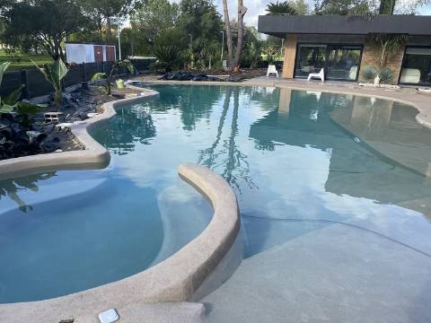 Magnifica moradia T4 com piscina na Urbanização Aroeira, em Santo Estevão