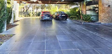 Magnifica moradia T4 com piscina na Urbanização Aroeira, em Santo Estevão