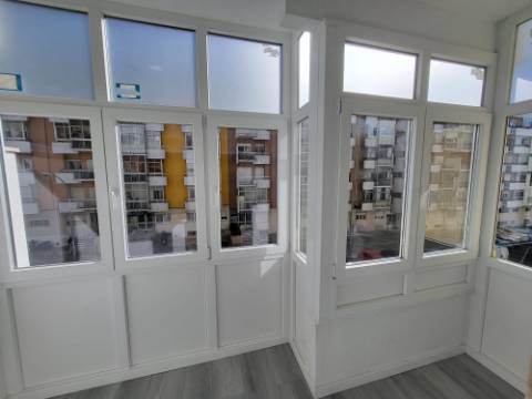Apartamento T2 Totalmente remodelado em Oeiras