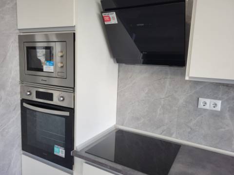 Apartamento T2 Totalmente remodelado em Oeiras