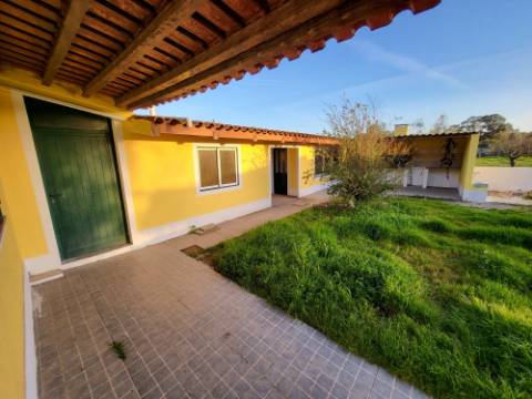 Moradia V3 na Glória do Ribatejo