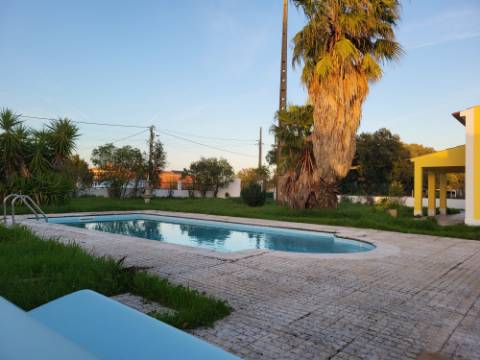 Moradia V3 na Glória do Ribatejo