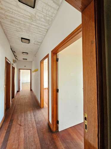 Edifício Industrial em Alfragide, Amadora, Lisboa.