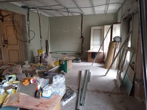 Apartamento T3 - totalmente remodelado, em Benfica