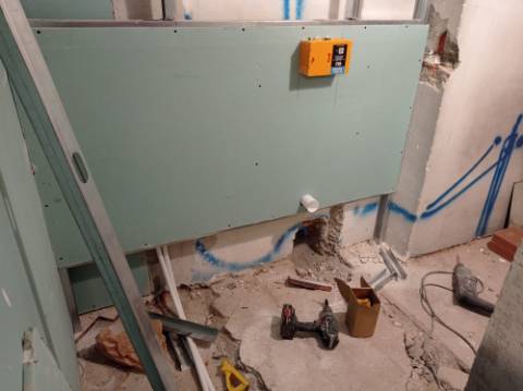 Apartamento T3 - totalmente remodelado, em Benfica