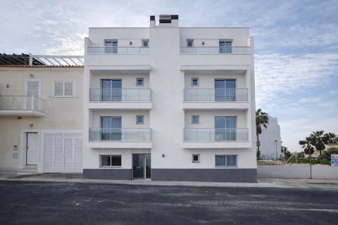 Apartamento T2 no Rés do Chão com Suite e Varandas