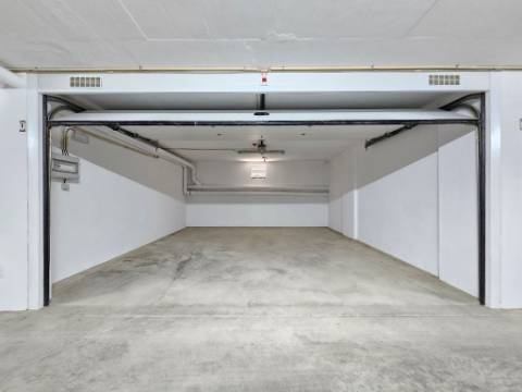 Apartamento T4 novo com 154,03m2, terraços no topo, garagem para 3 viaturas