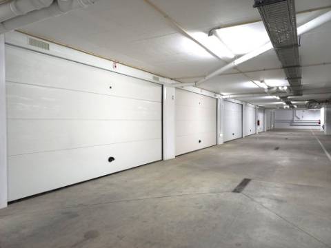 Apartamento T4 novo com 162,67m2, terraço no topo, garagem para 3 viaturas