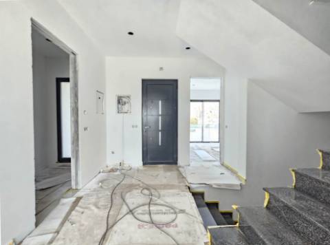 Nova moradia T4 com piscina, vistas mar, centro de Tavira, Algarve