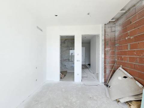 Nova moradia T4 com piscina, vistas mar, centro de Tavira, Algarve