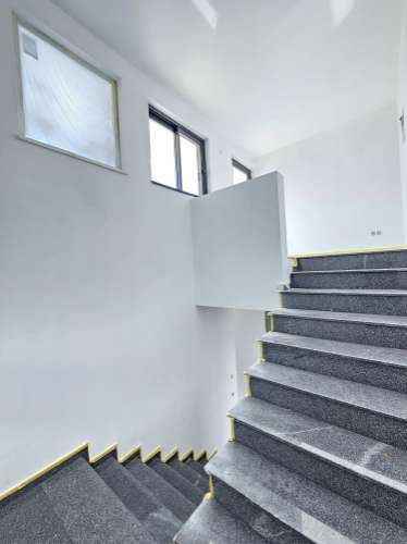 Nova moradia T4 com piscina, vistas mar, centro de Tavira, Algarve