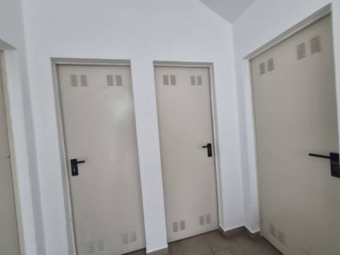 Apartamento T2 localizado no Feijó, Almada.
