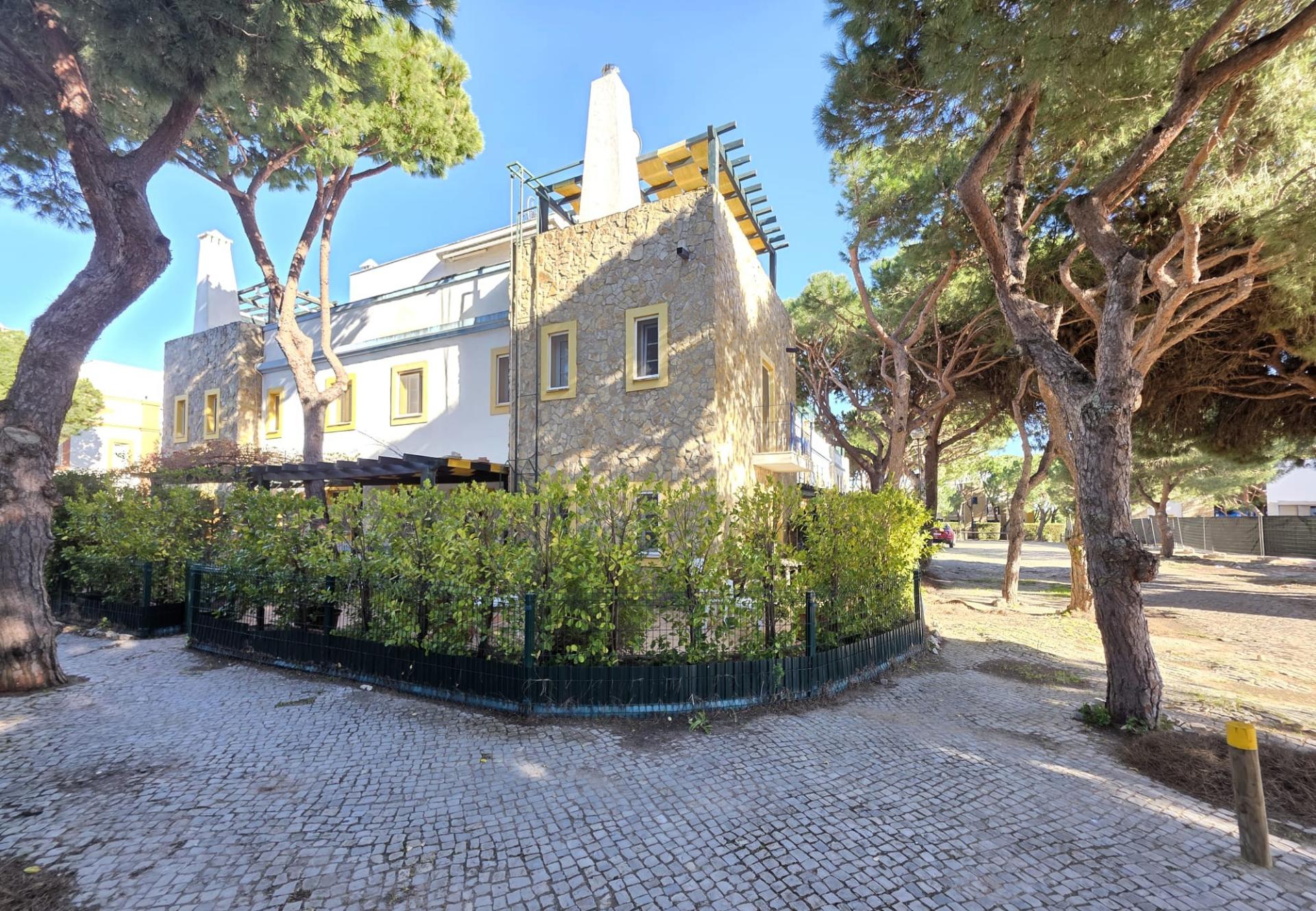 Vista Mar na Praia Verde | Moradia T1+1 a 3 min da praia com terraço